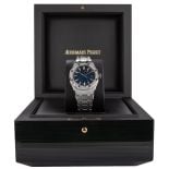 Audemars Piguet Royal Oak 15551ST, Stainless Steel, Diamond Bezel, Blue Index Dial, 37 mm - Image 5